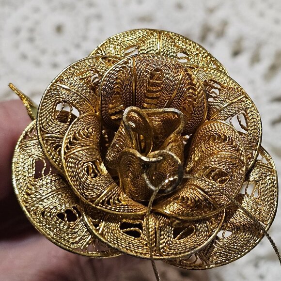 Vtg Gold Tone Filigree Rose Cloisonné Leaf 3D Rose Ornament - Picture 6 of 16